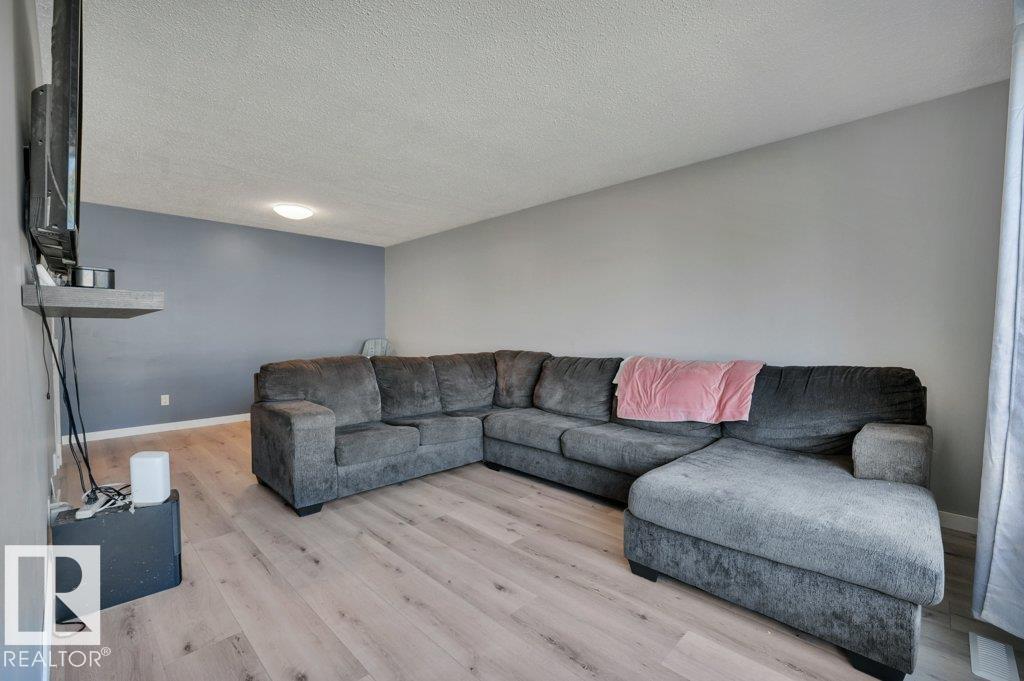 18023 73 Av Nw Property Photo 8