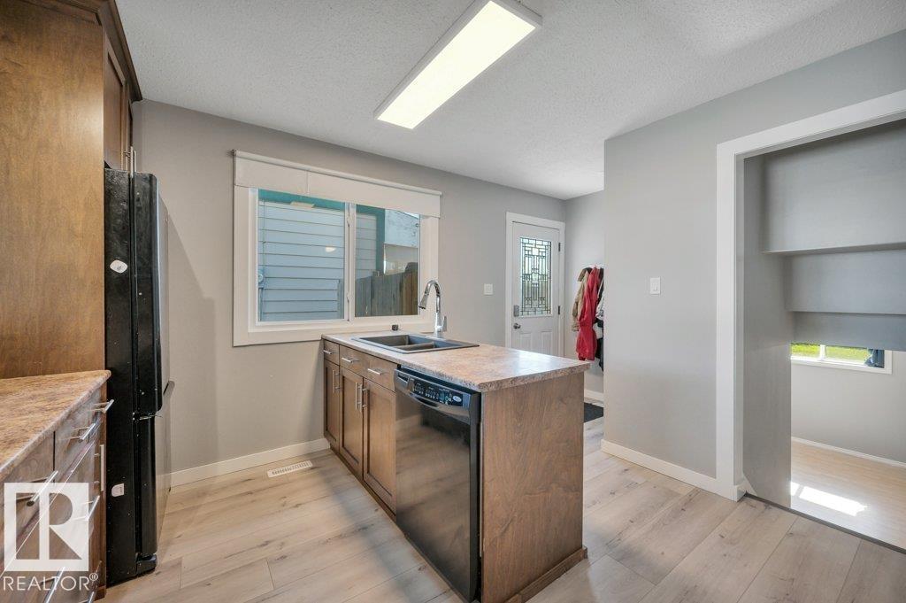18023 73 Av Nw Property Photo 16