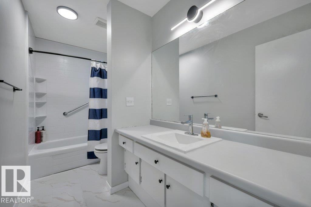 18023 73 Av Nw Property Photo 25