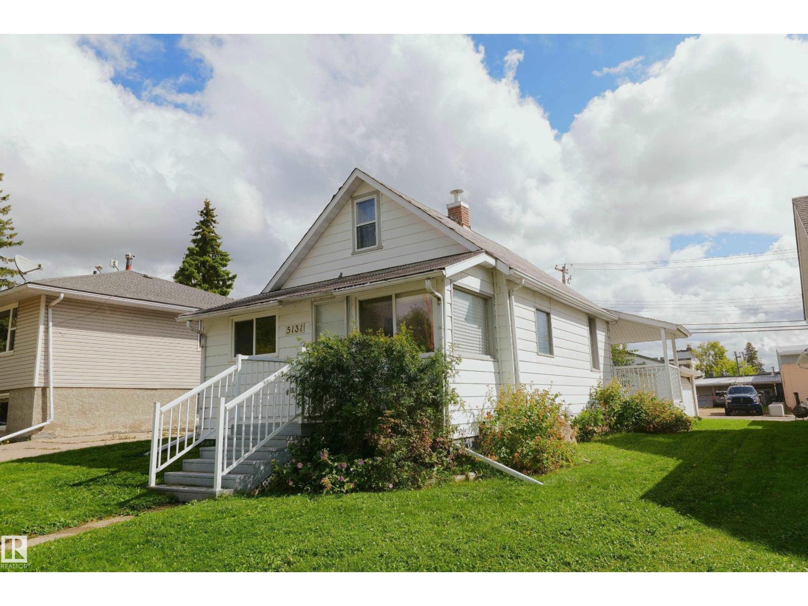 5131 51 Street Property Photo 1