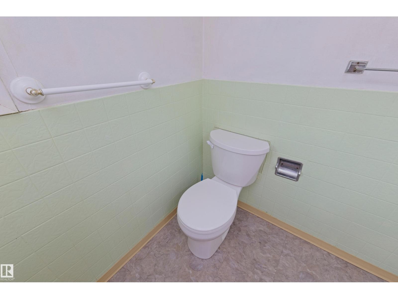 5131 51 Street Property Photo 18