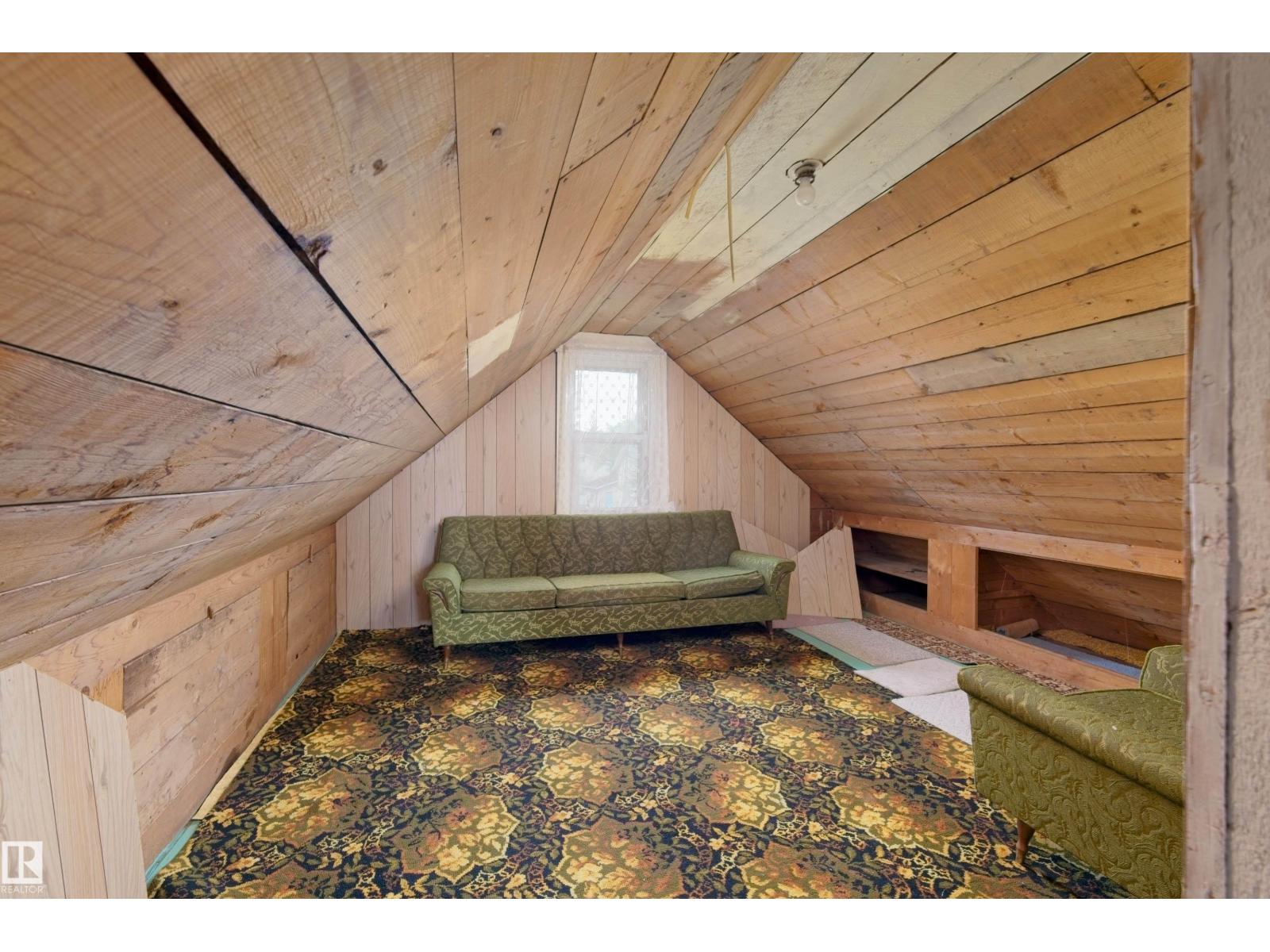5131 51 Street Property Photo 22