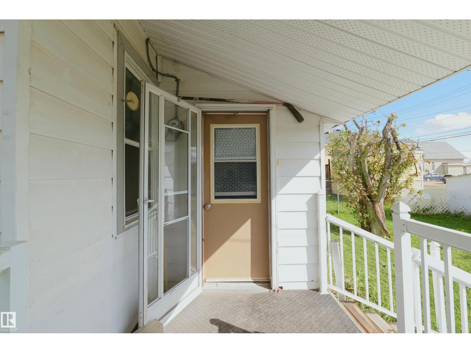 5131 51 Street Property Photo 30