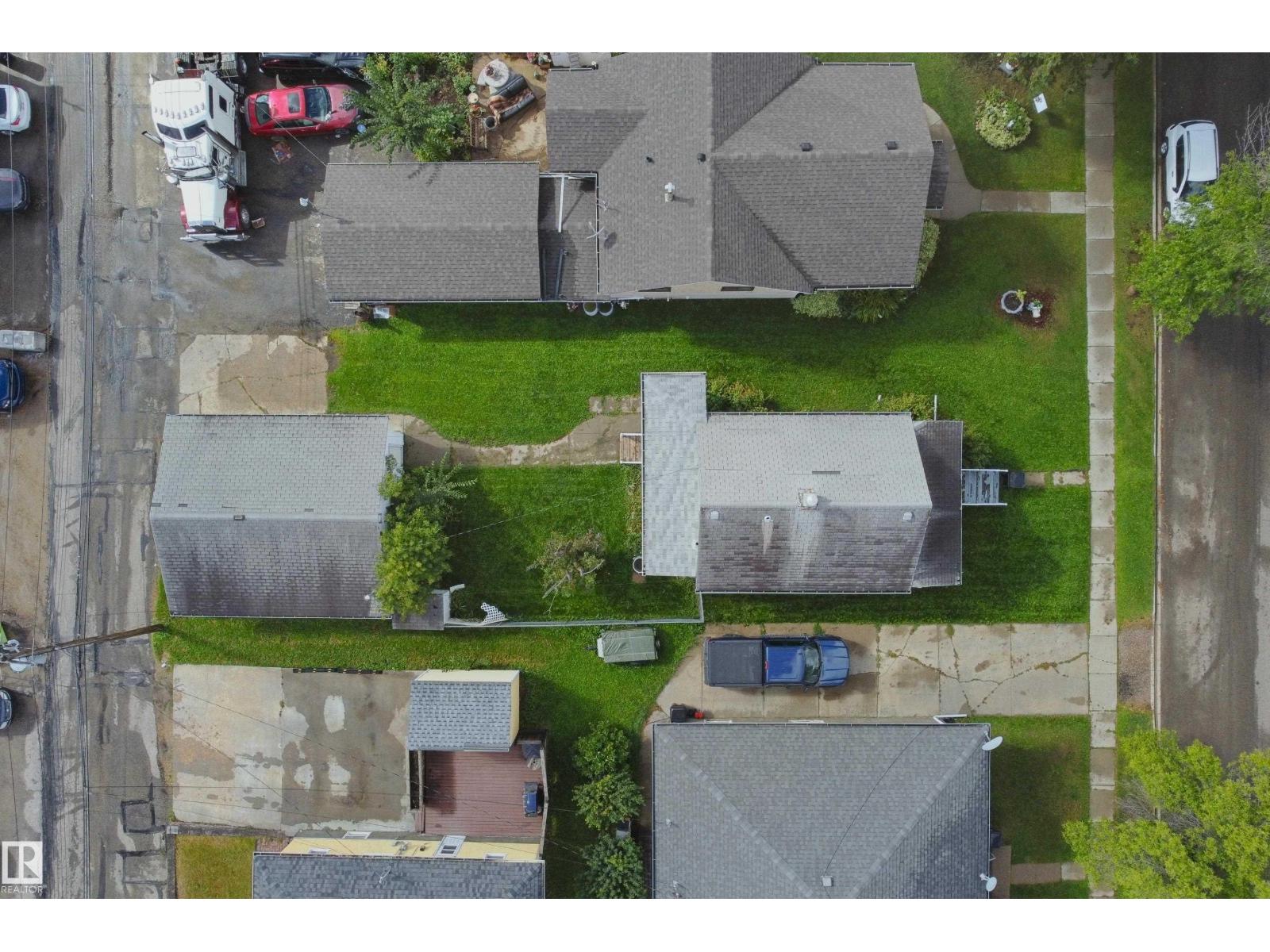 5131 51 Street Property Photo 36