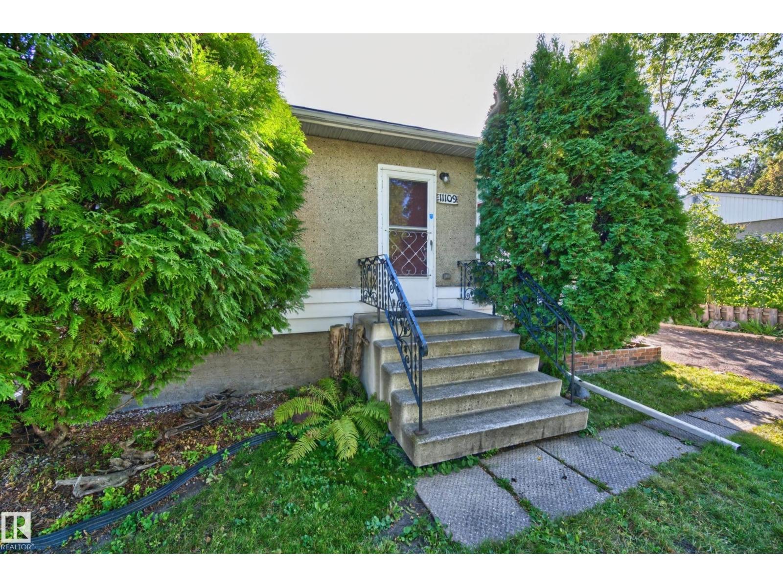 11109 38 St Nw Property Photo 2