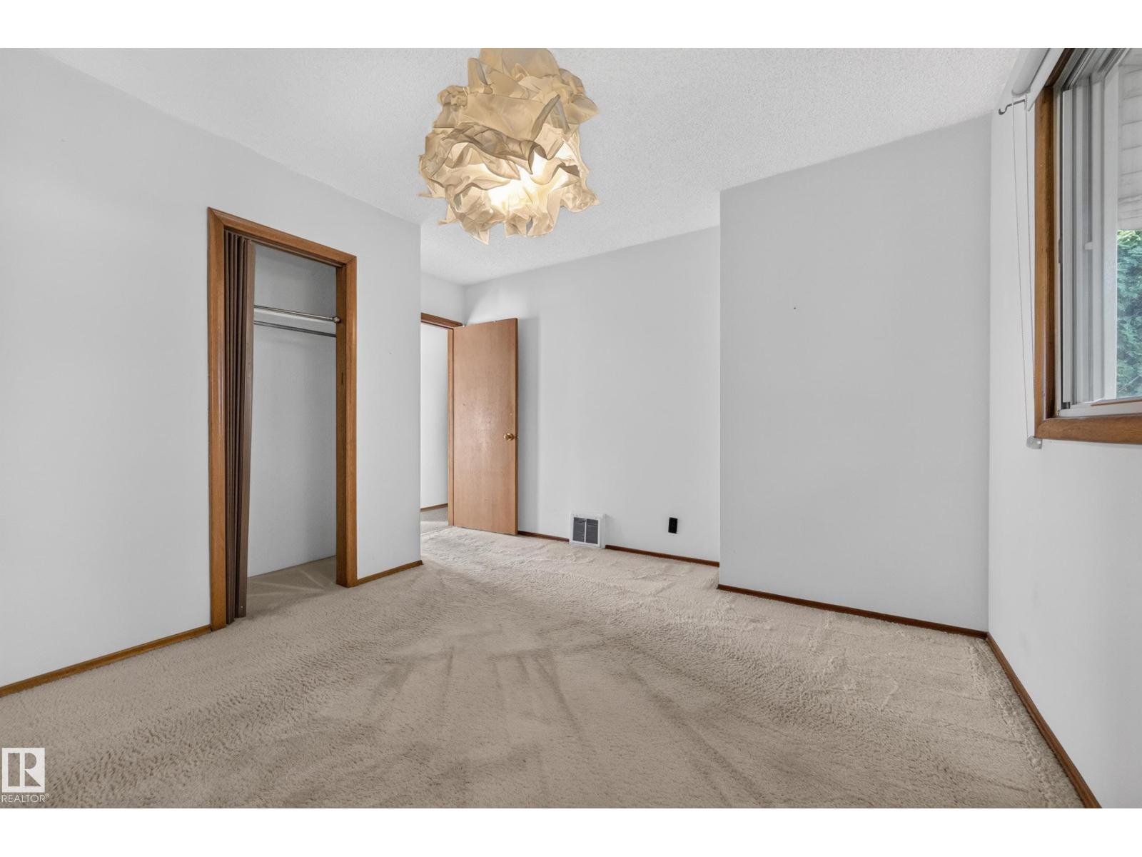 11109 38 St Nw Property Photo 15
