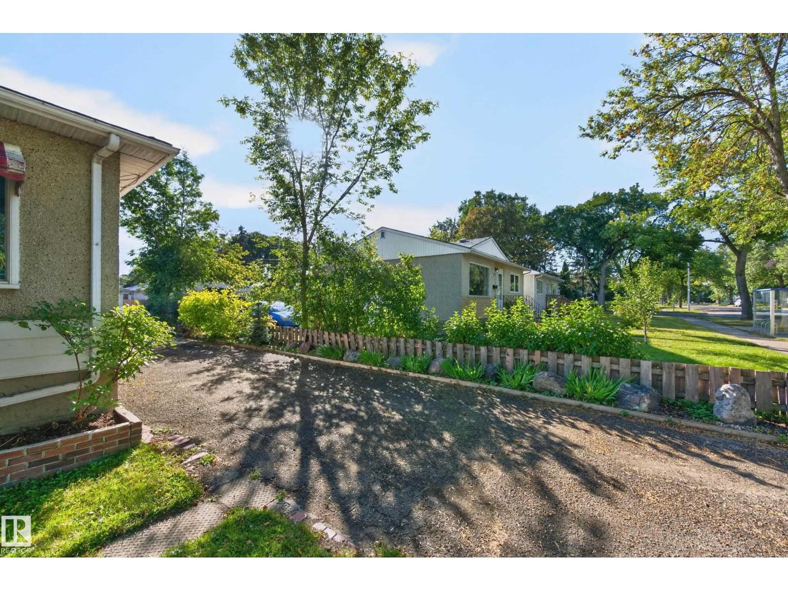11109 38 St Nw Property Photo 28