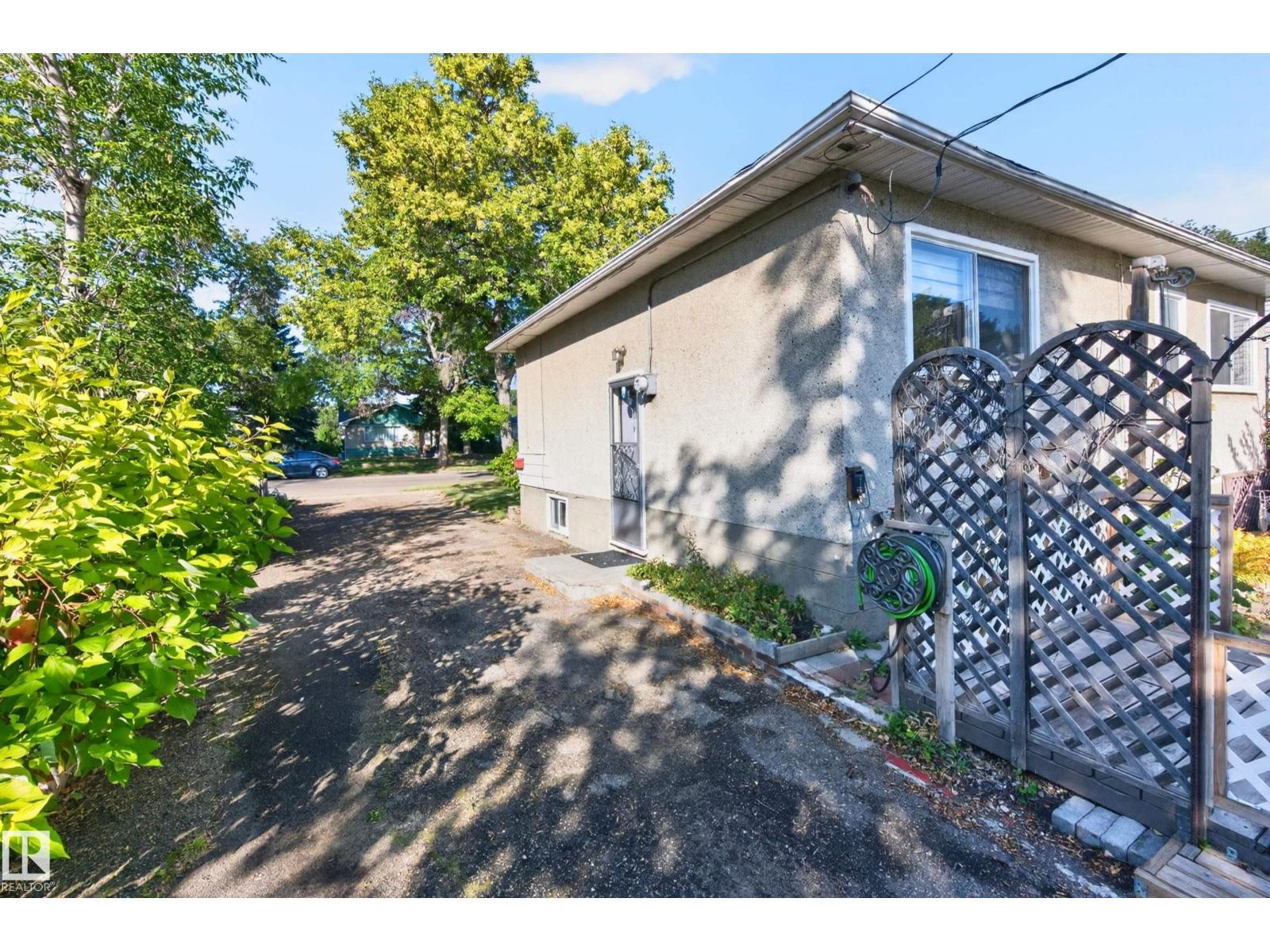 11109 38 St Nw Property Photo 30