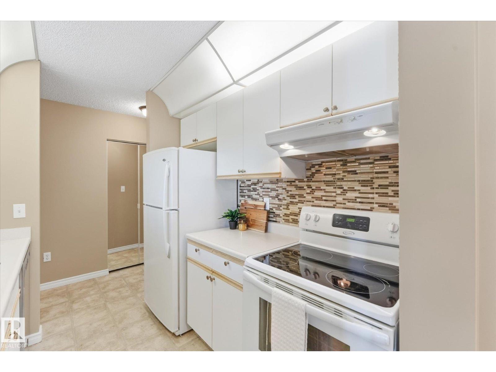 #104 2508 50 St Nw Property Photo 5