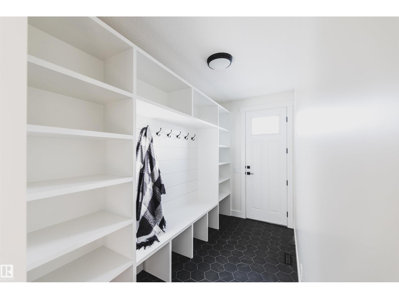 8350 120 St Nw Property Photo 27