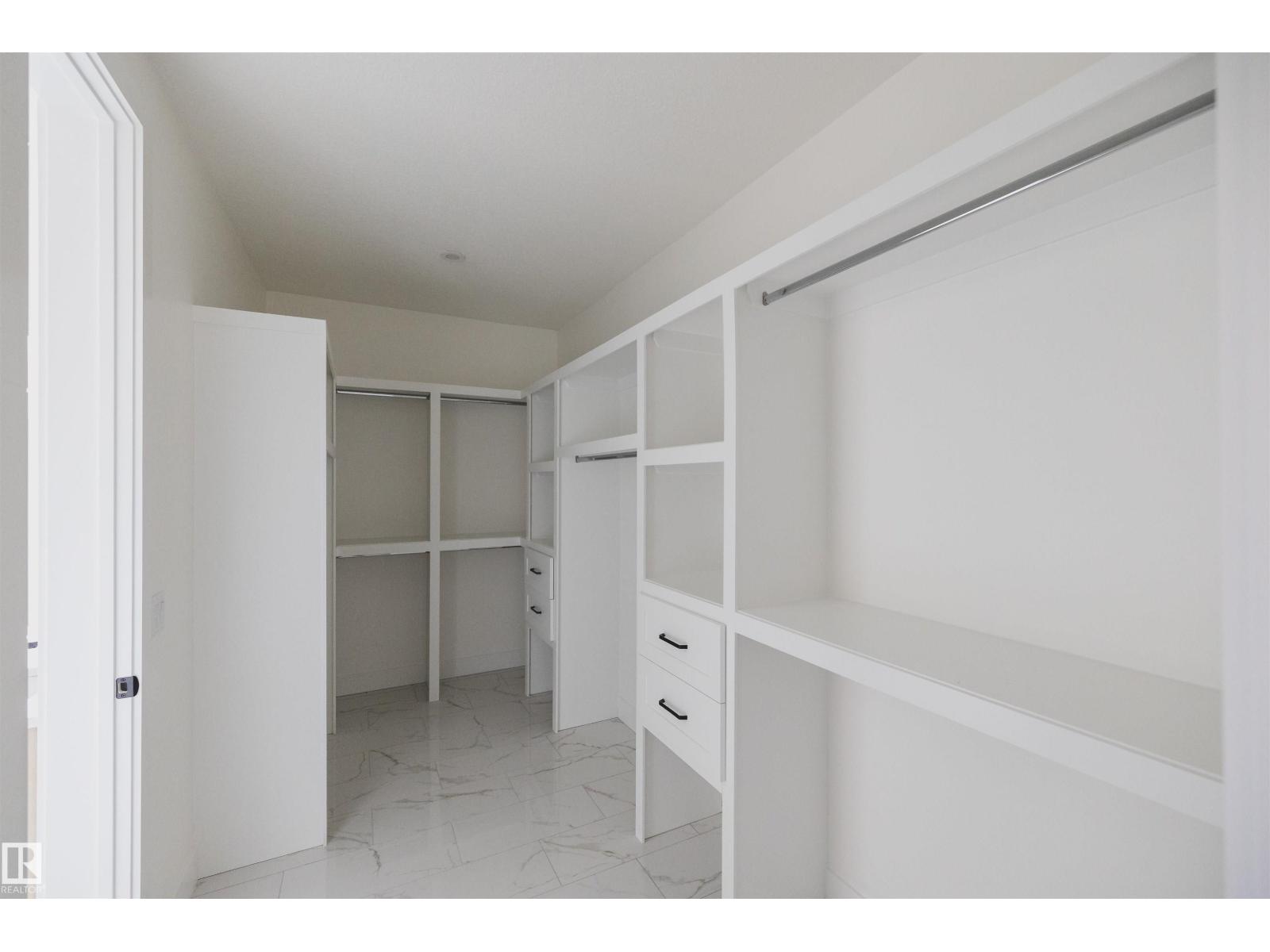 10954 62 Av Nw Property Photo 23