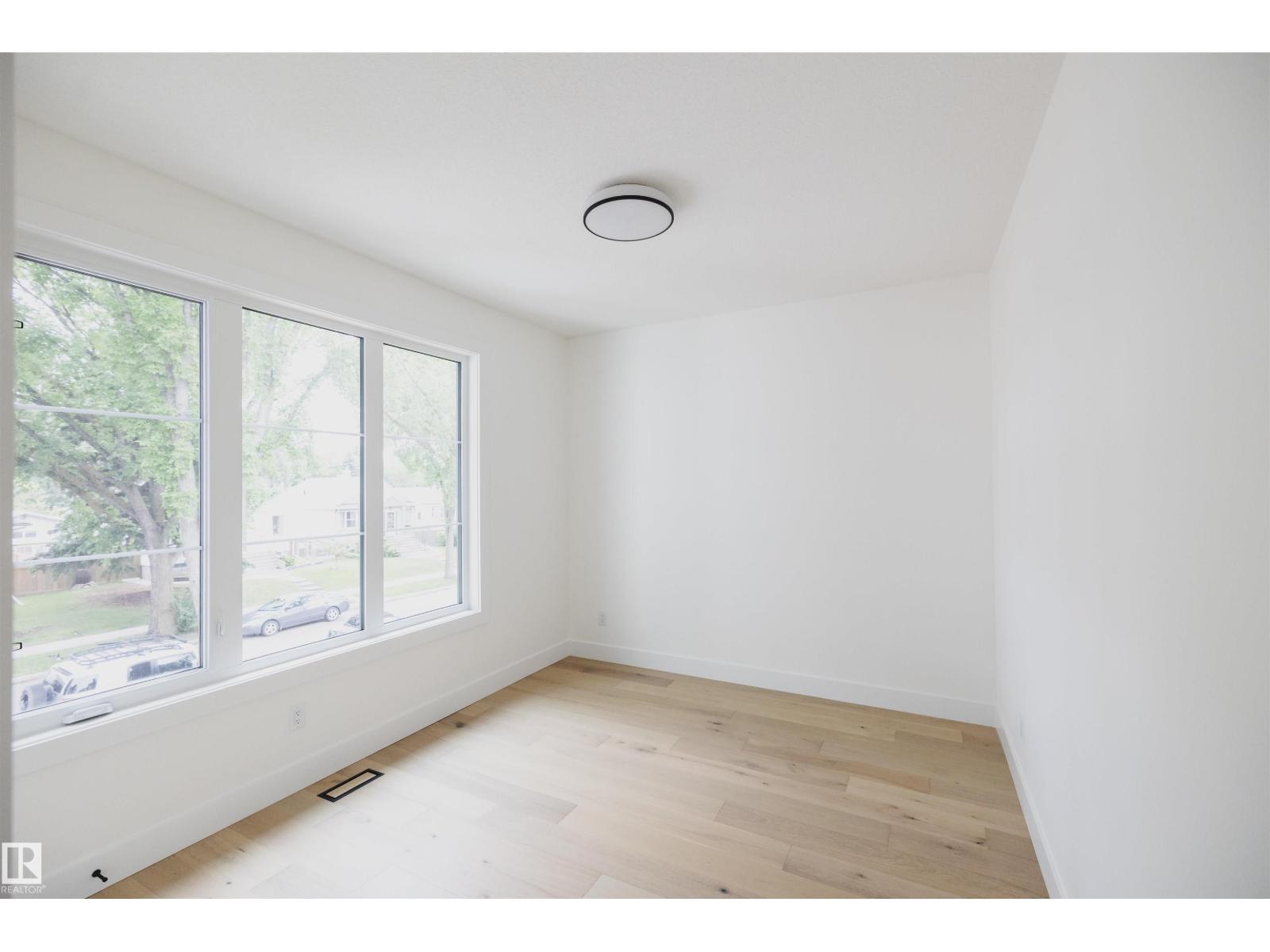 10954 62 Av Nw Property Photo 24