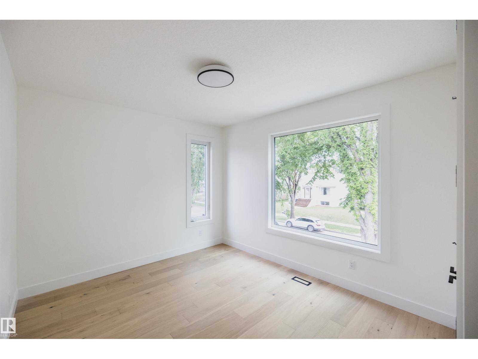 10954 62 Av Nw Property Photo 25