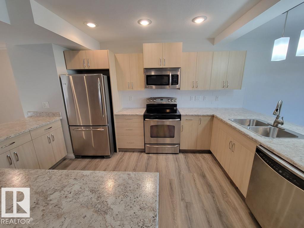 1001 7 Av Property Photo 5