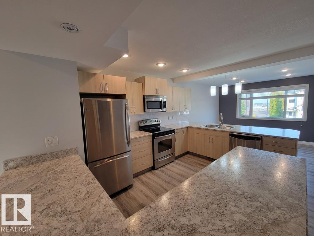 1001 7 Av Property Photo 6