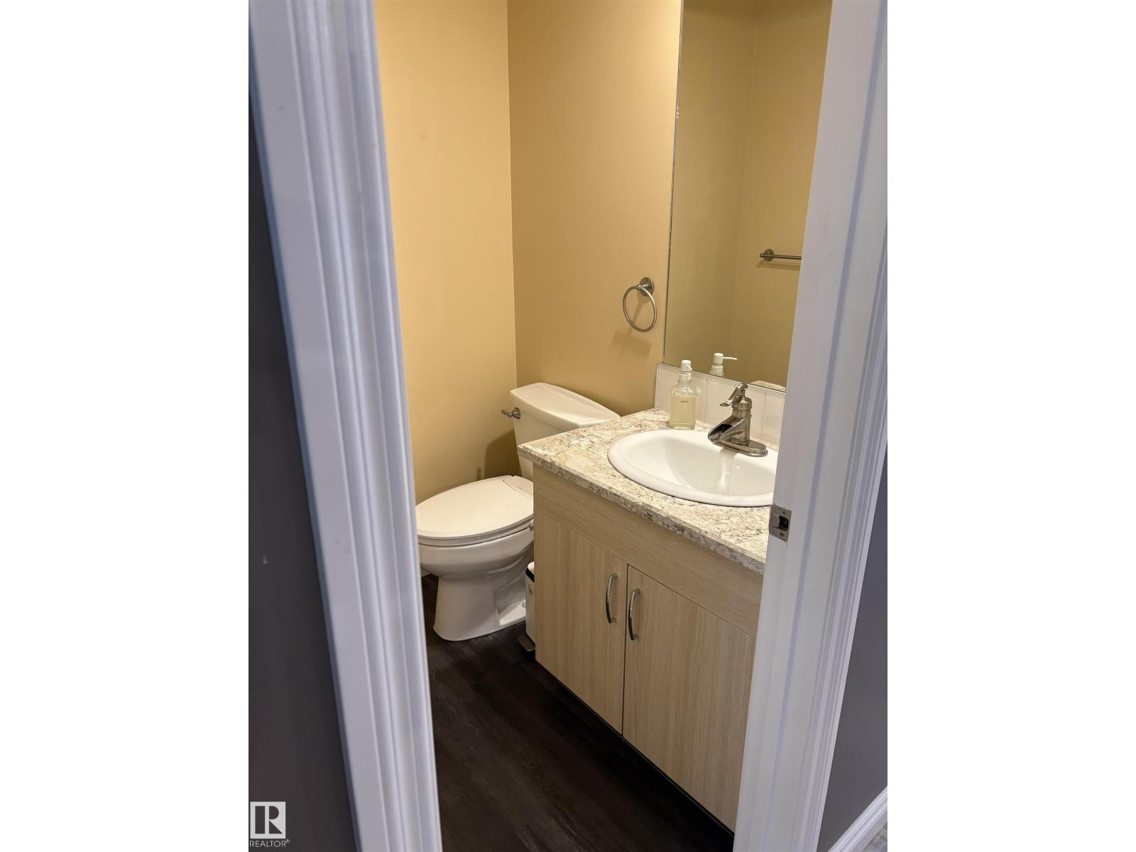 1001 7 Av Property Photo 10