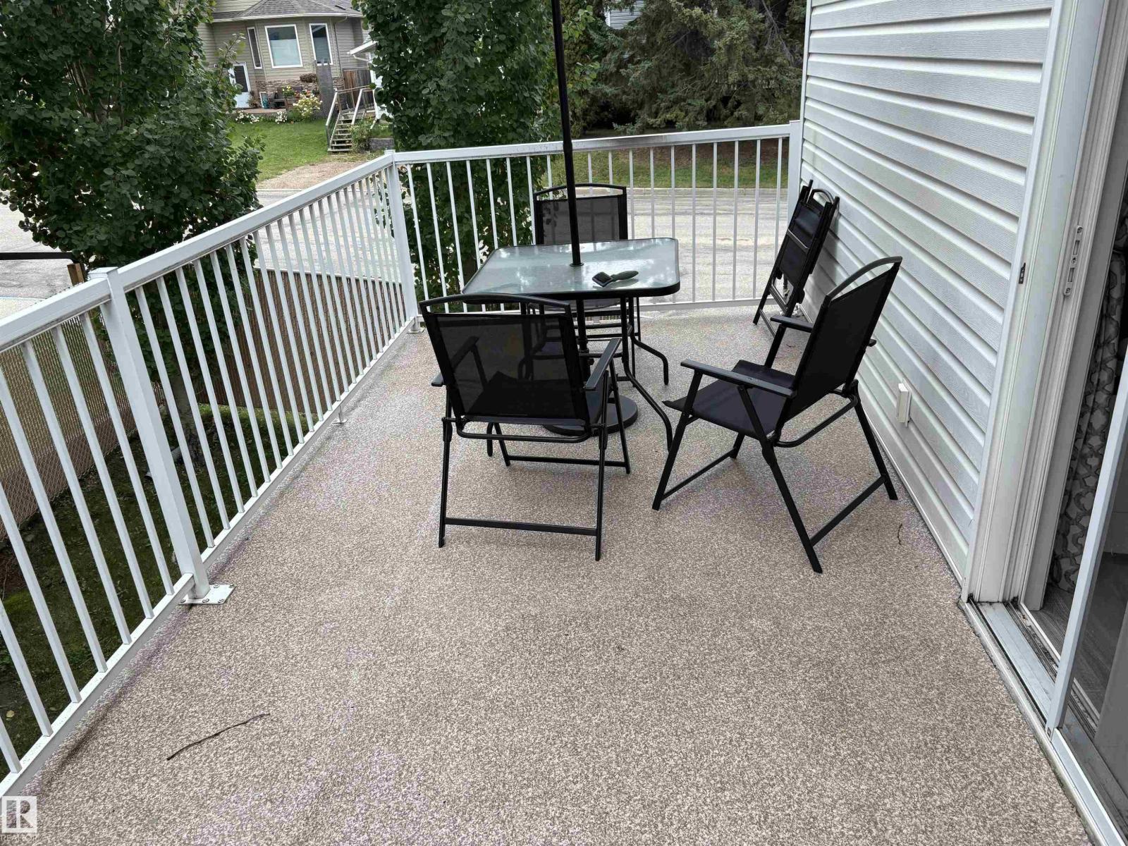 1001 7 Av Property Photo 11