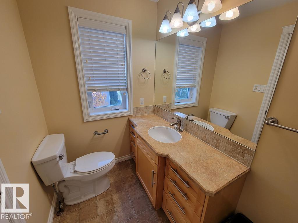 1001 7 Av Property Photo 18