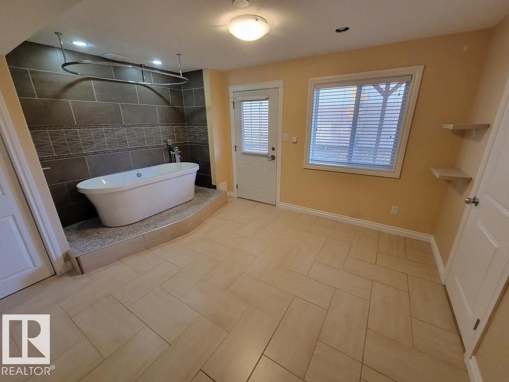 1001 7 Av Property Photo 20