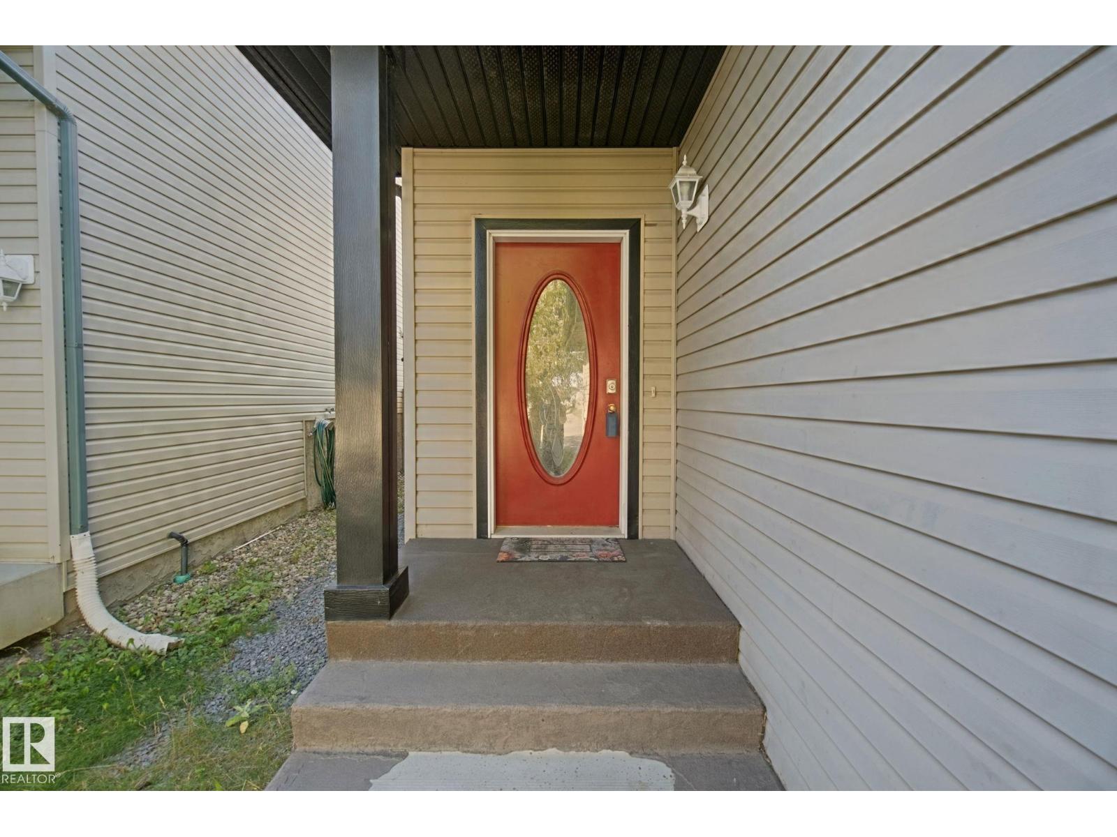 610 87 St Sw Property Photo 3