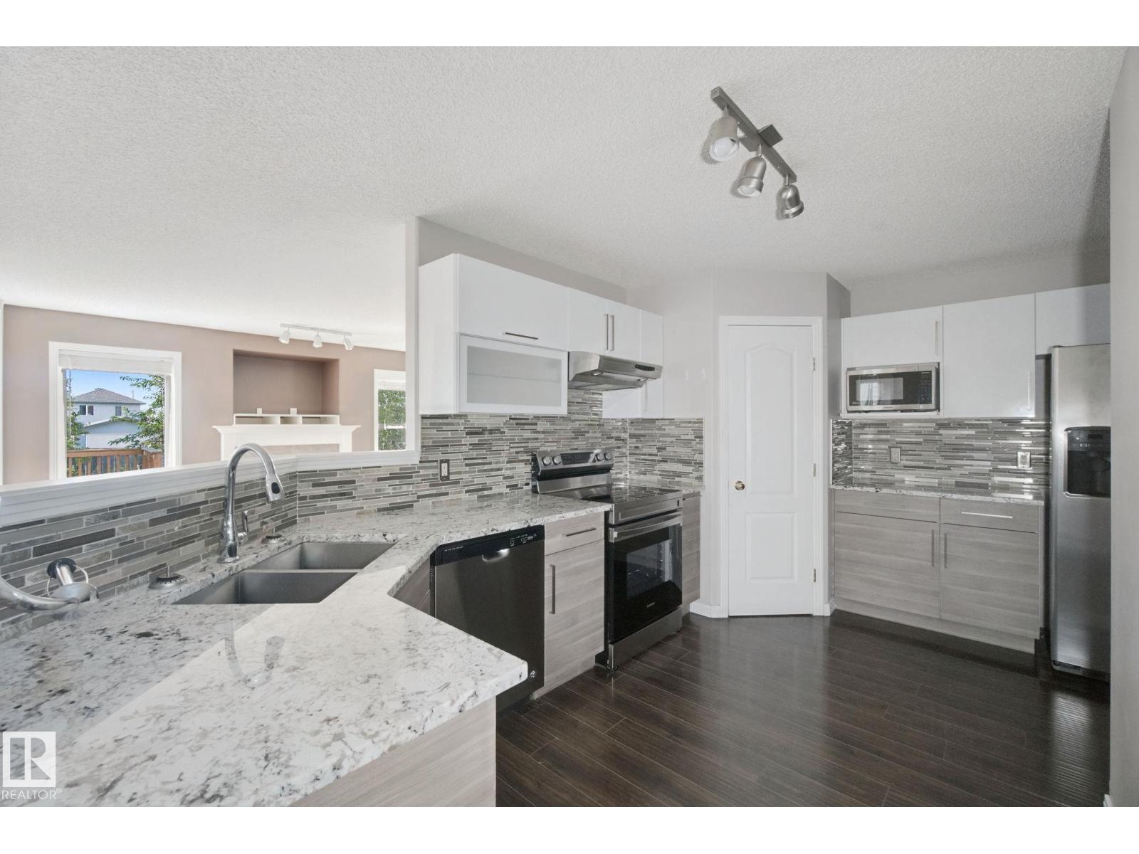 610 87 St Sw Property Photo 6