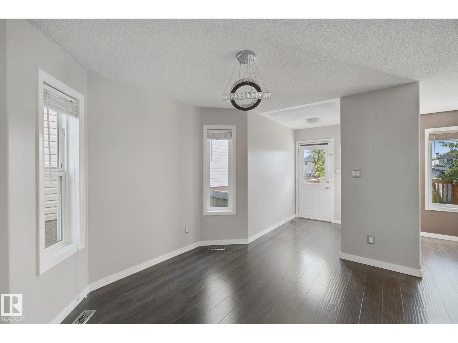 610 87 St Sw Property Photo 10