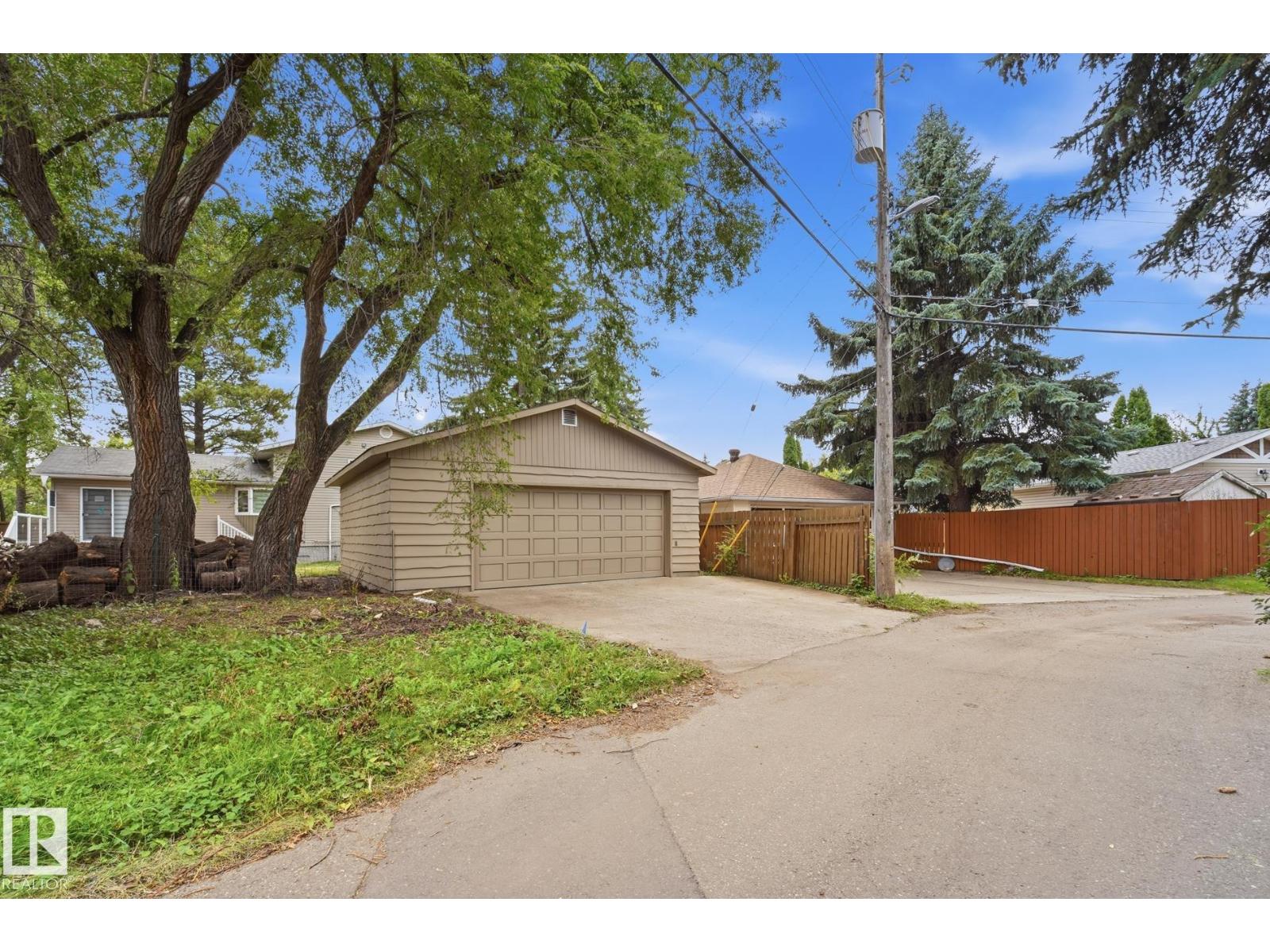 14214 87 Av Nw Property Photo 42