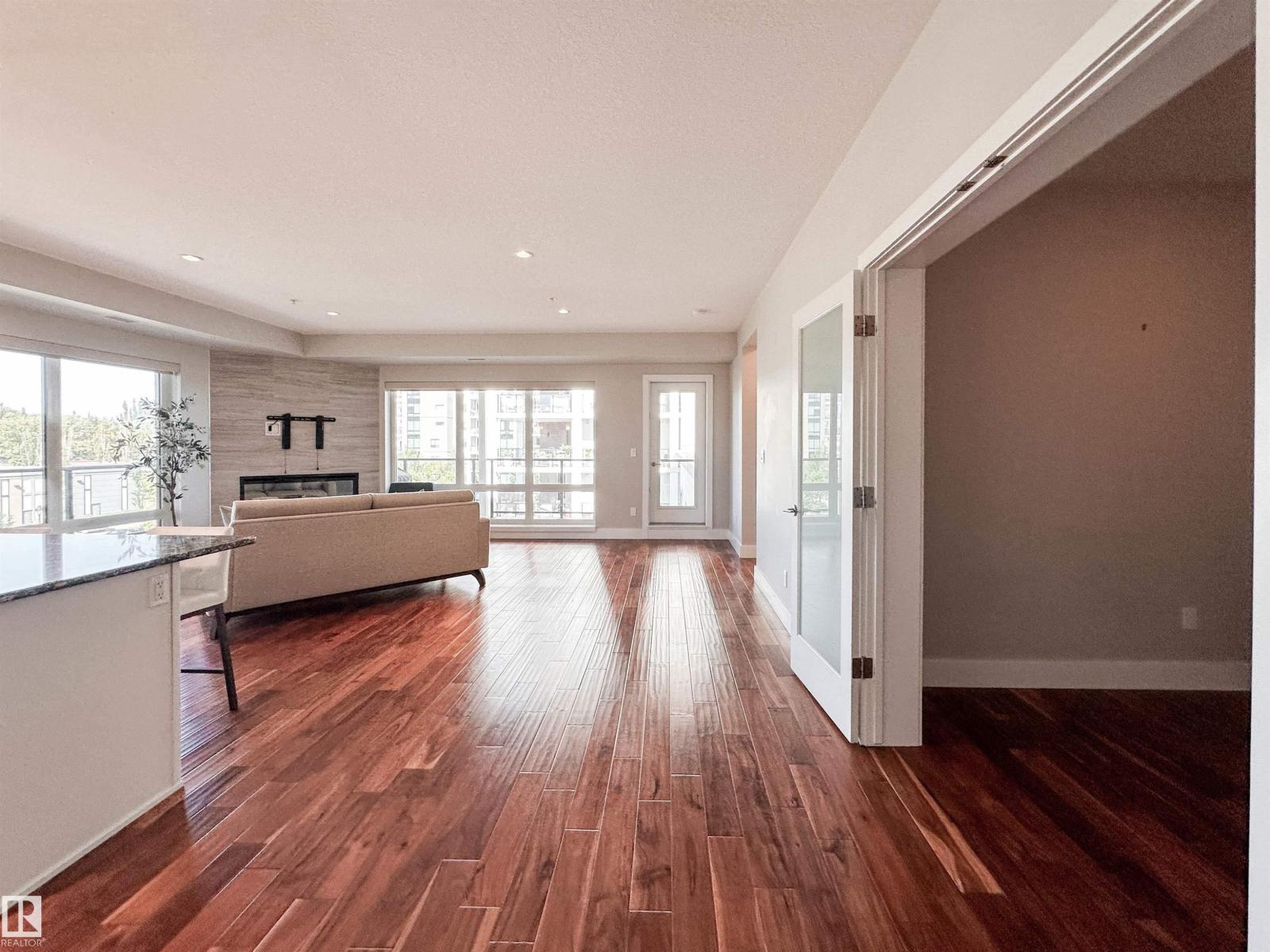 #620 200 Bellerose Dr Property Photo 4
