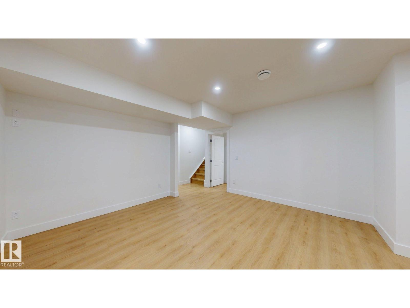 22407 99 Av Nw Property Photo 44