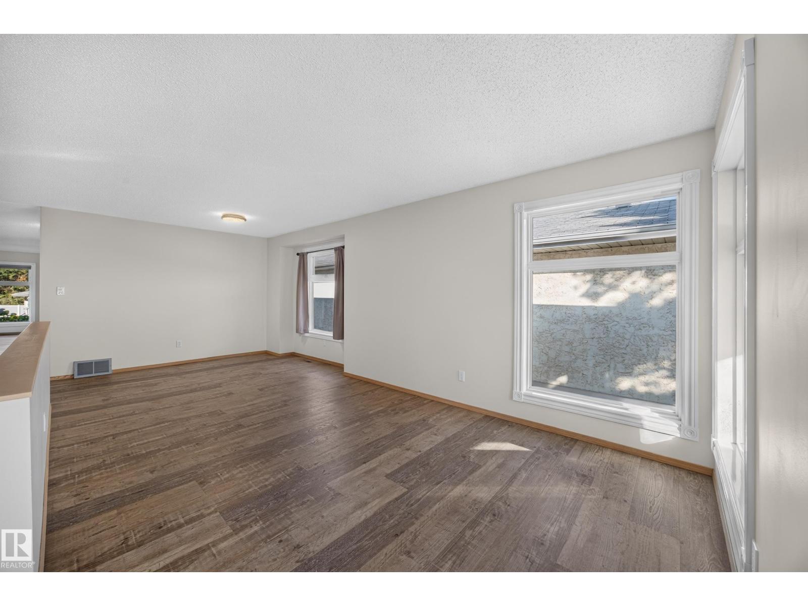 9129 Garden Rd Property Photo 7
