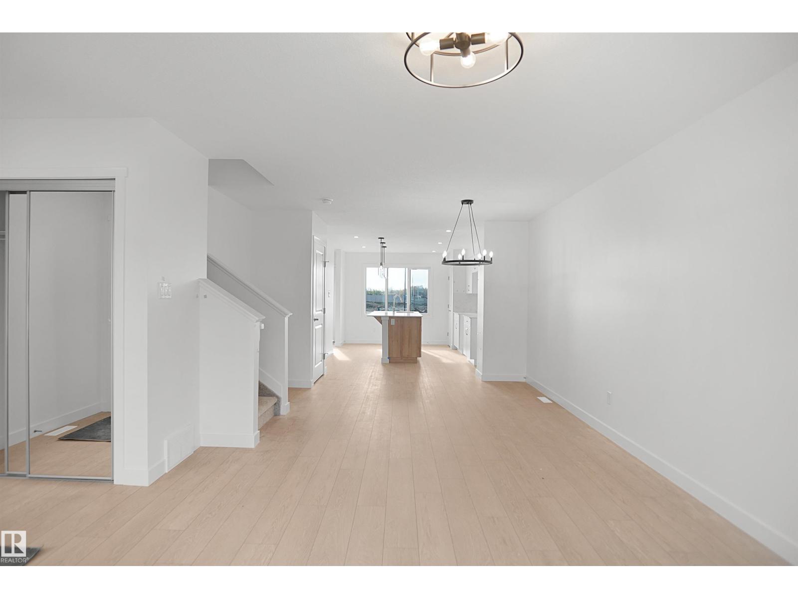 21139 25 Av Nw Property Photo 5