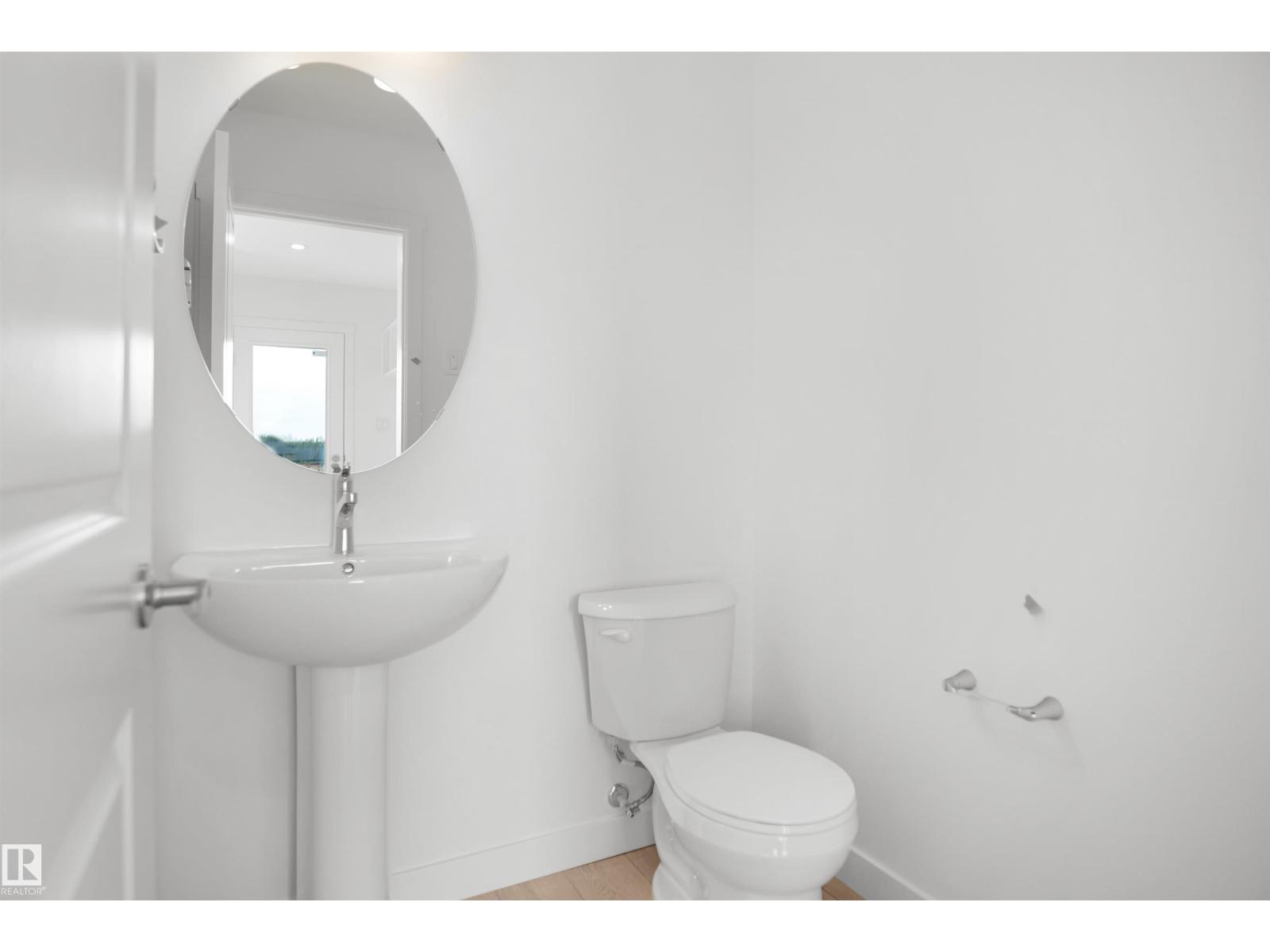 21139 25 Av Nw Property Photo 17