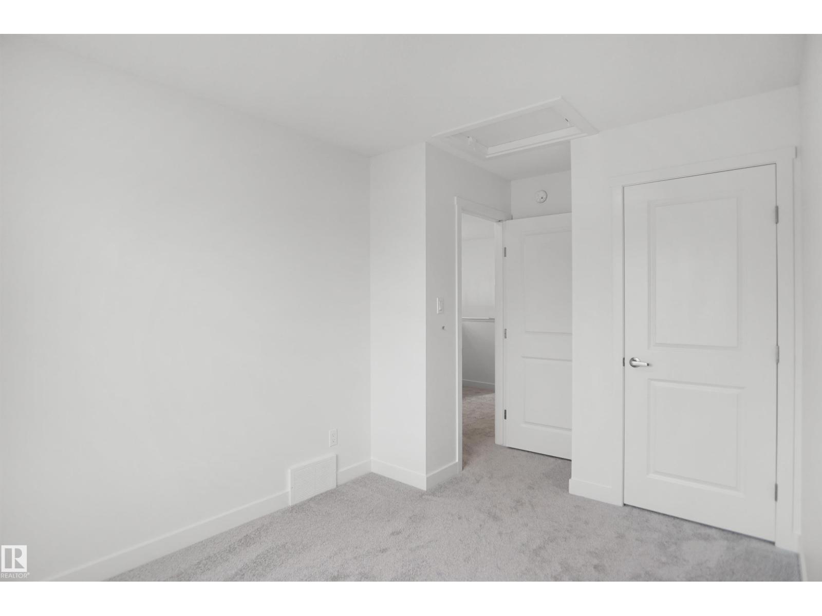 21139 25 Av Nw Property Photo 23