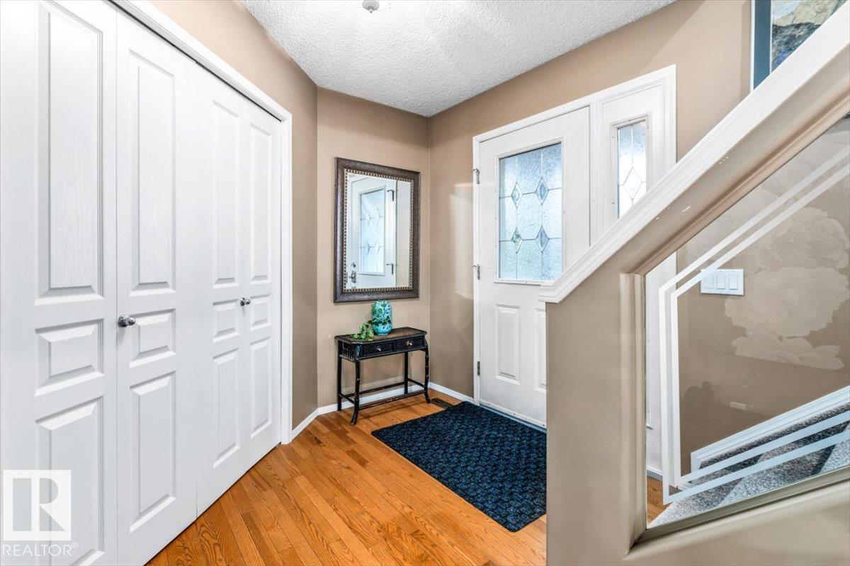 184 Foxboro Pl Property Photo 4
