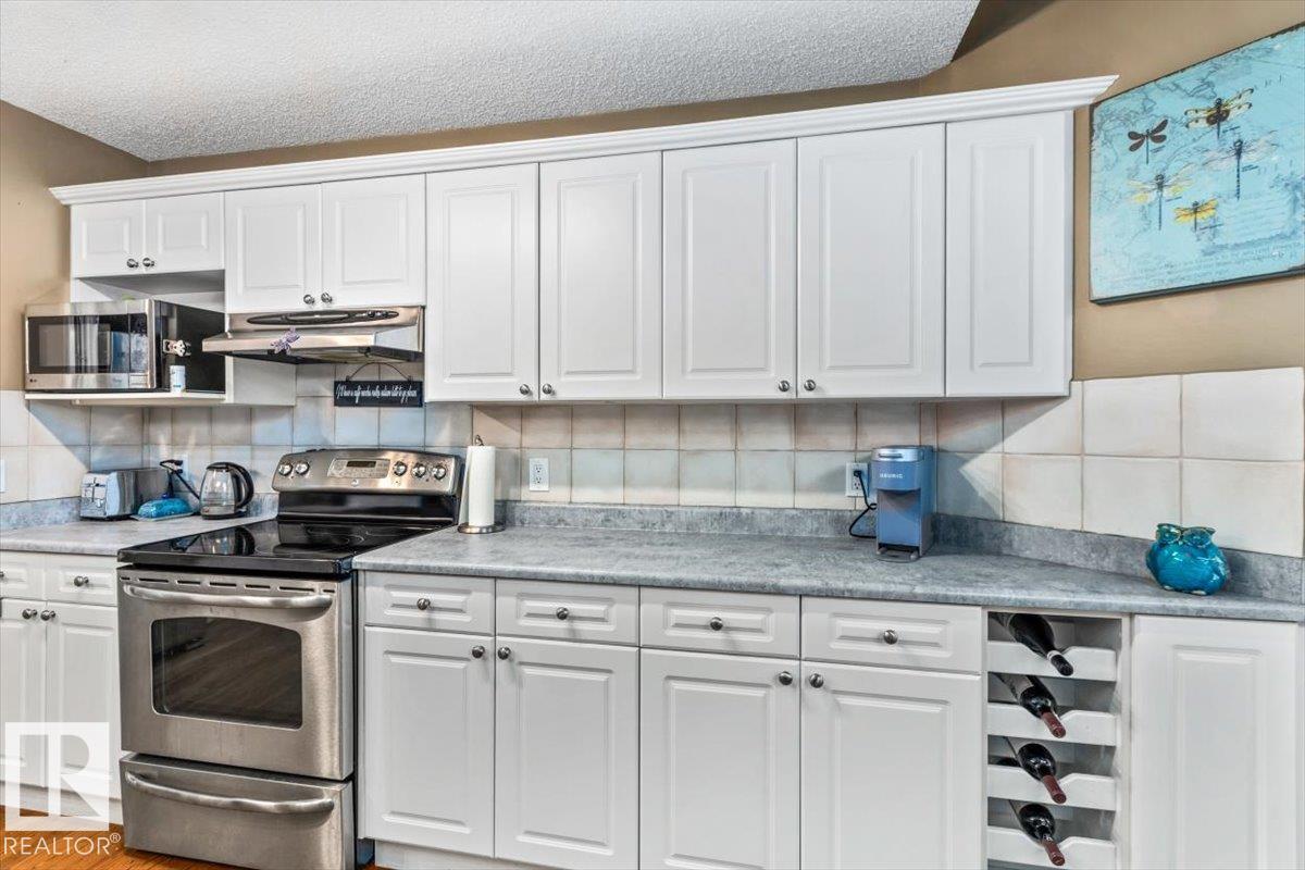 184 Foxboro Pl Property Photo 8