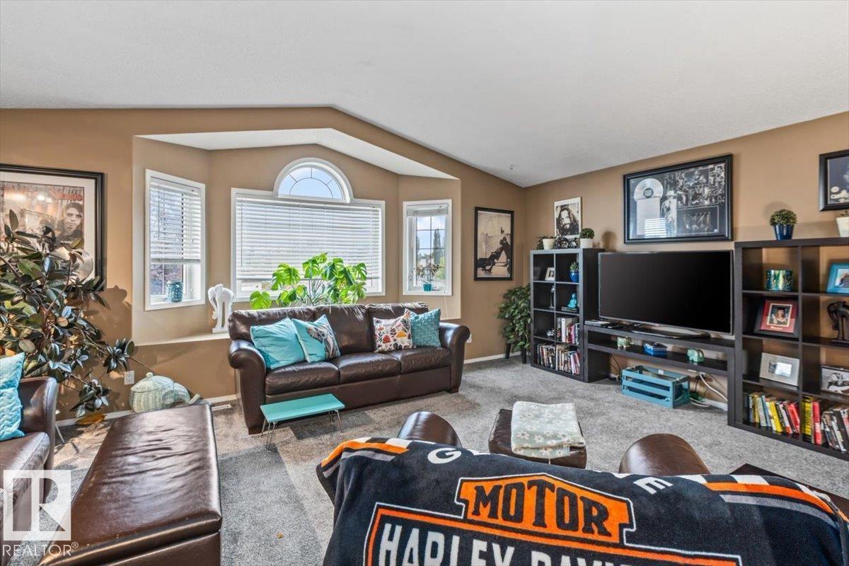 184 Foxboro Pl Property Photo 18