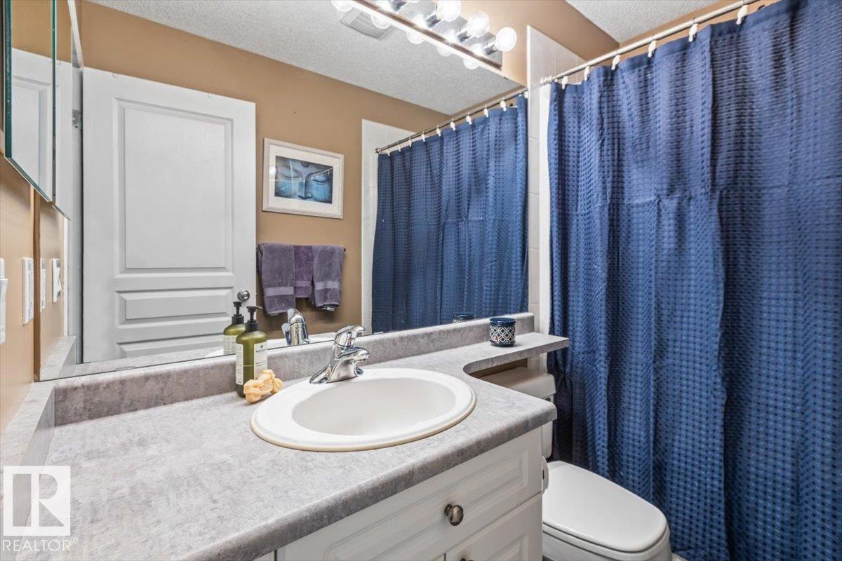184 Foxboro Pl Property Photo 24