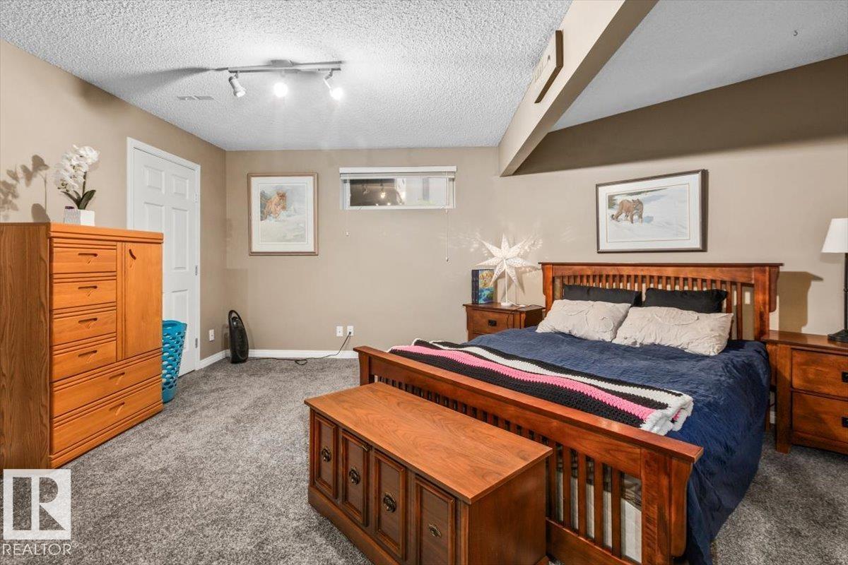 184 Foxboro Pl Property Photo 36