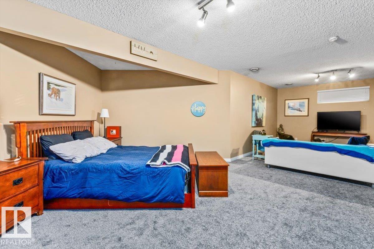 184 Foxboro Pl Property Photo 37