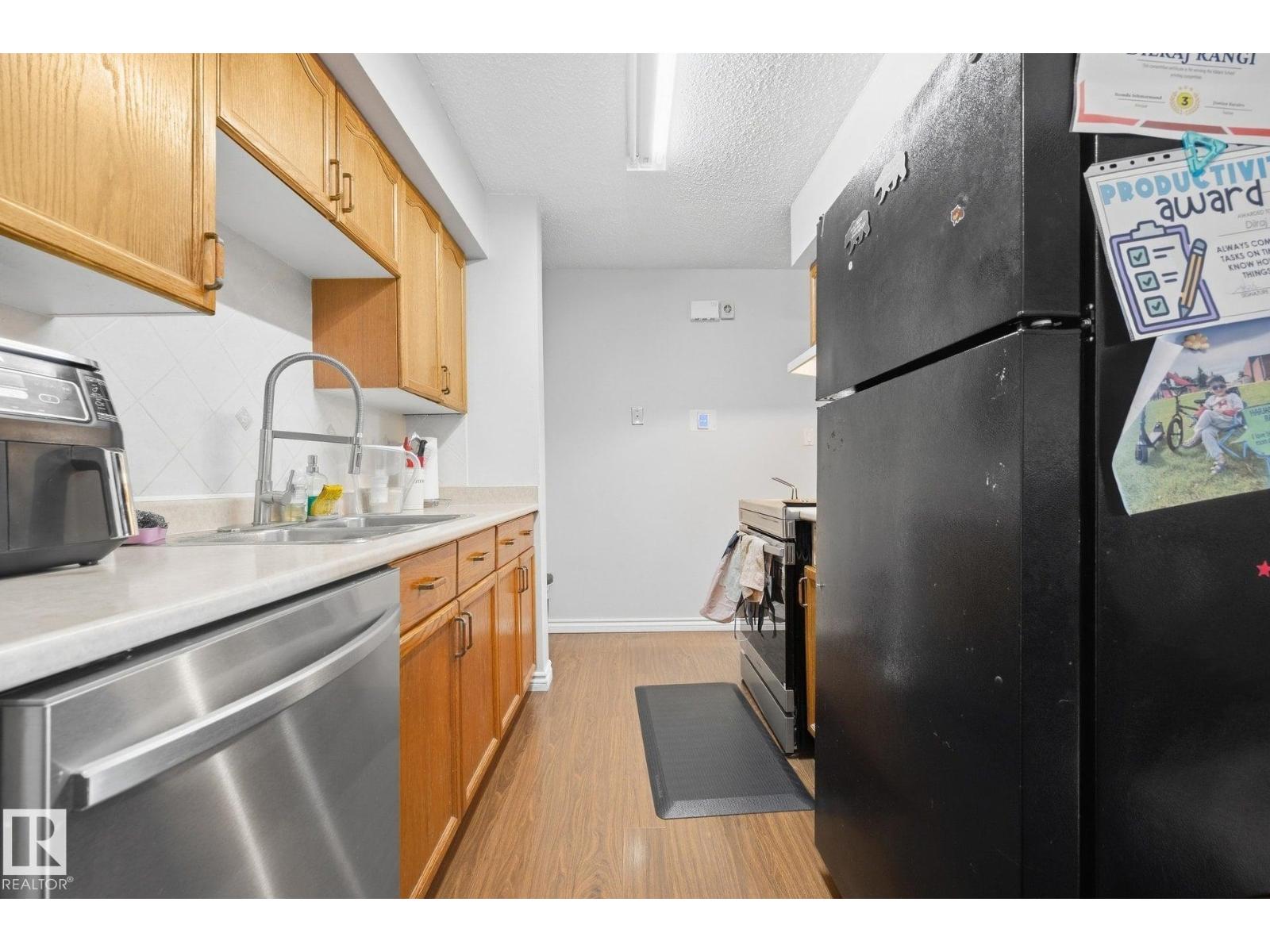 #2 14120 80 St Nw Property Photo 10