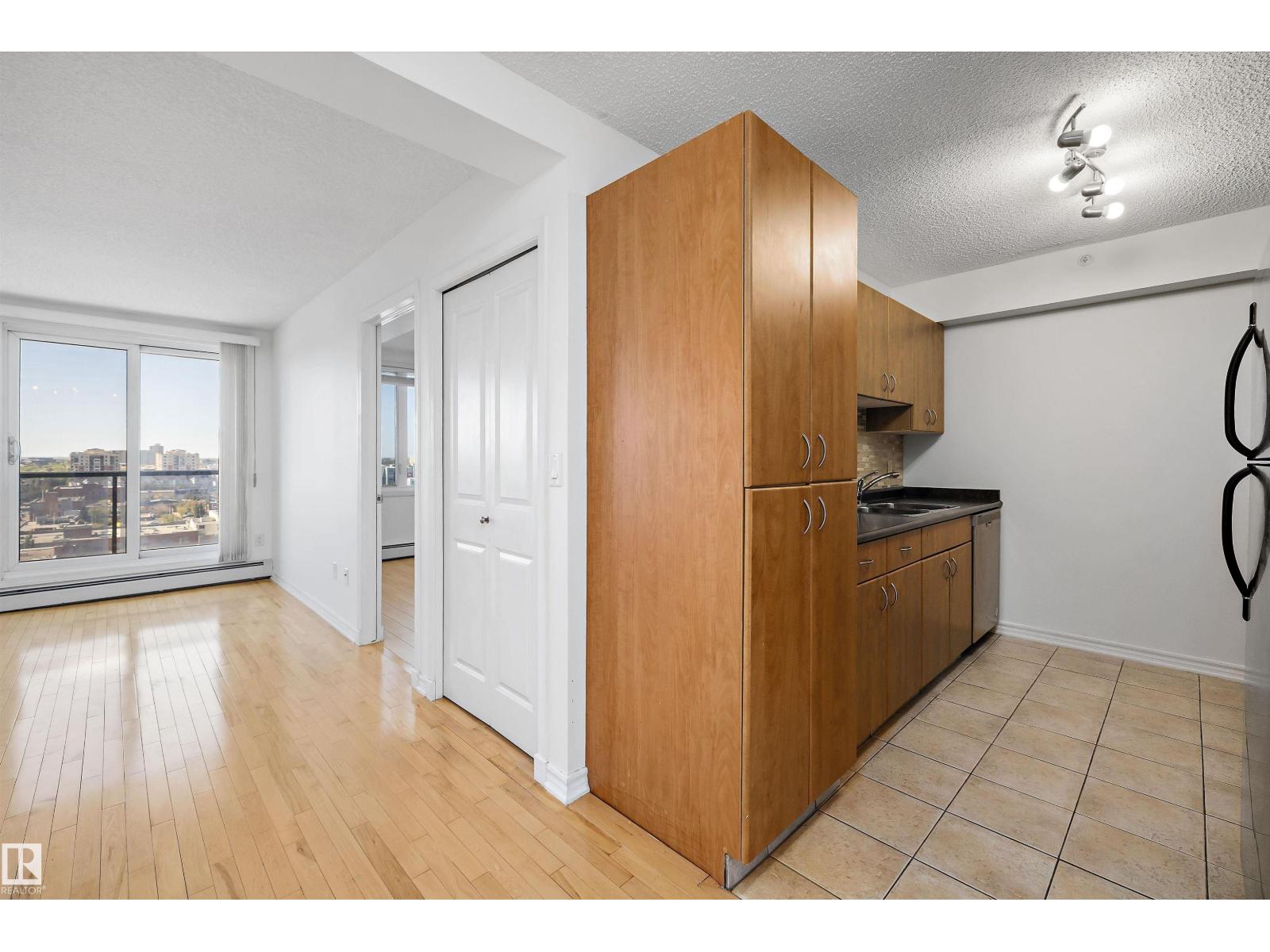 #1205 10303 105 St Nw Property Photo 10
