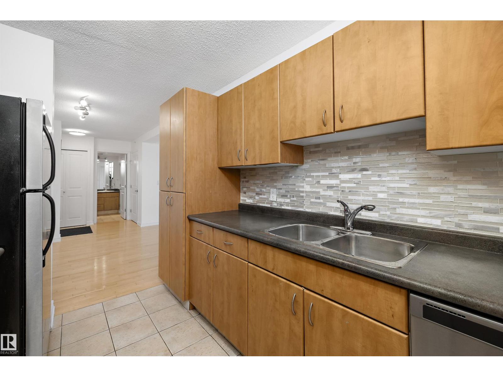 #1205 10303 105 St Nw Property Photo 13