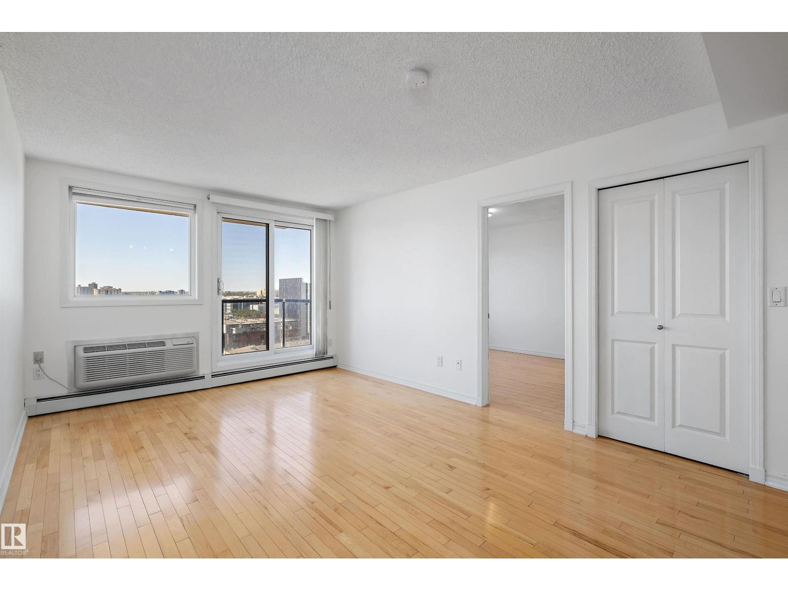 #1205 10303 105 St Nw Property Photo 16