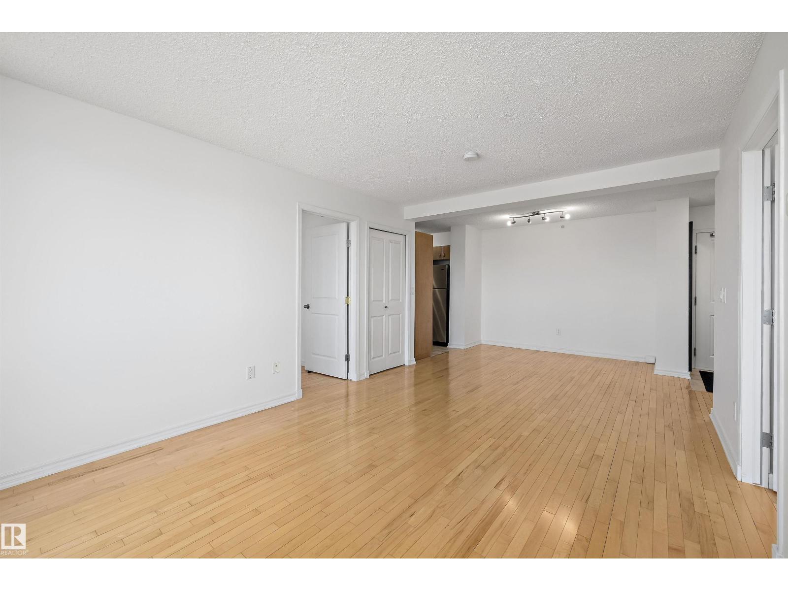 #1205 10303 105 St Nw Property Photo 18