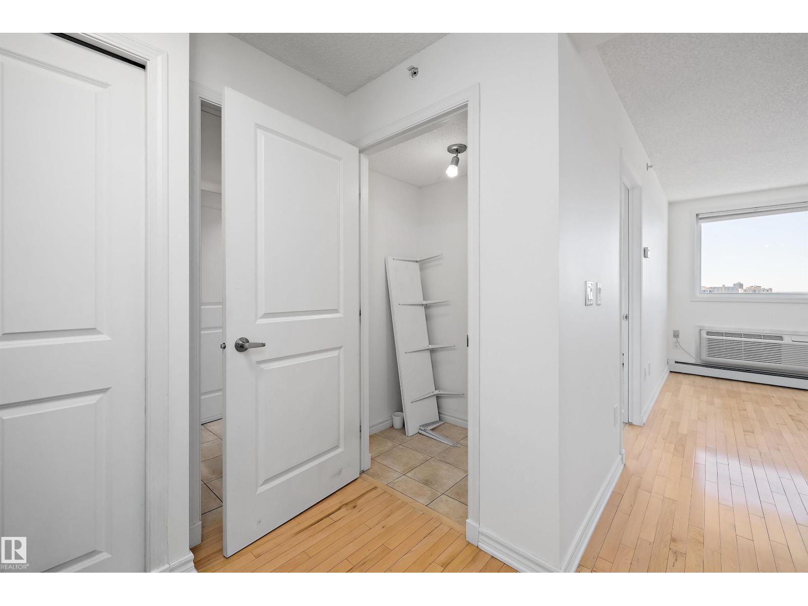 #1205 10303 105 St Nw Property Photo 32