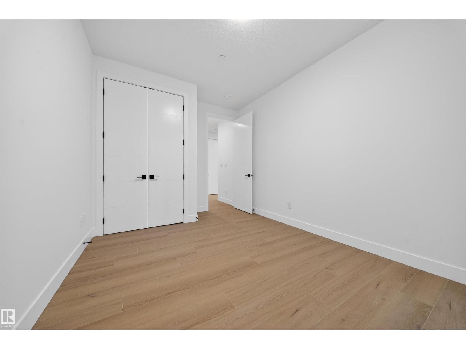 5922 19 St Property Photo 20