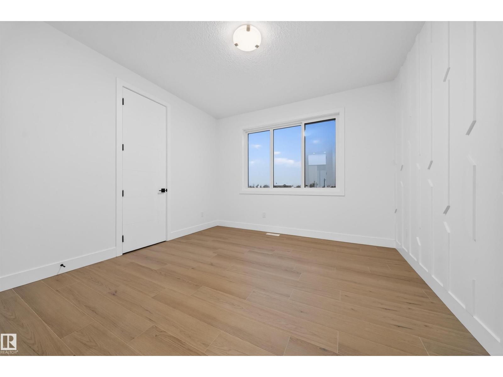5922 19 St Property Photo 26