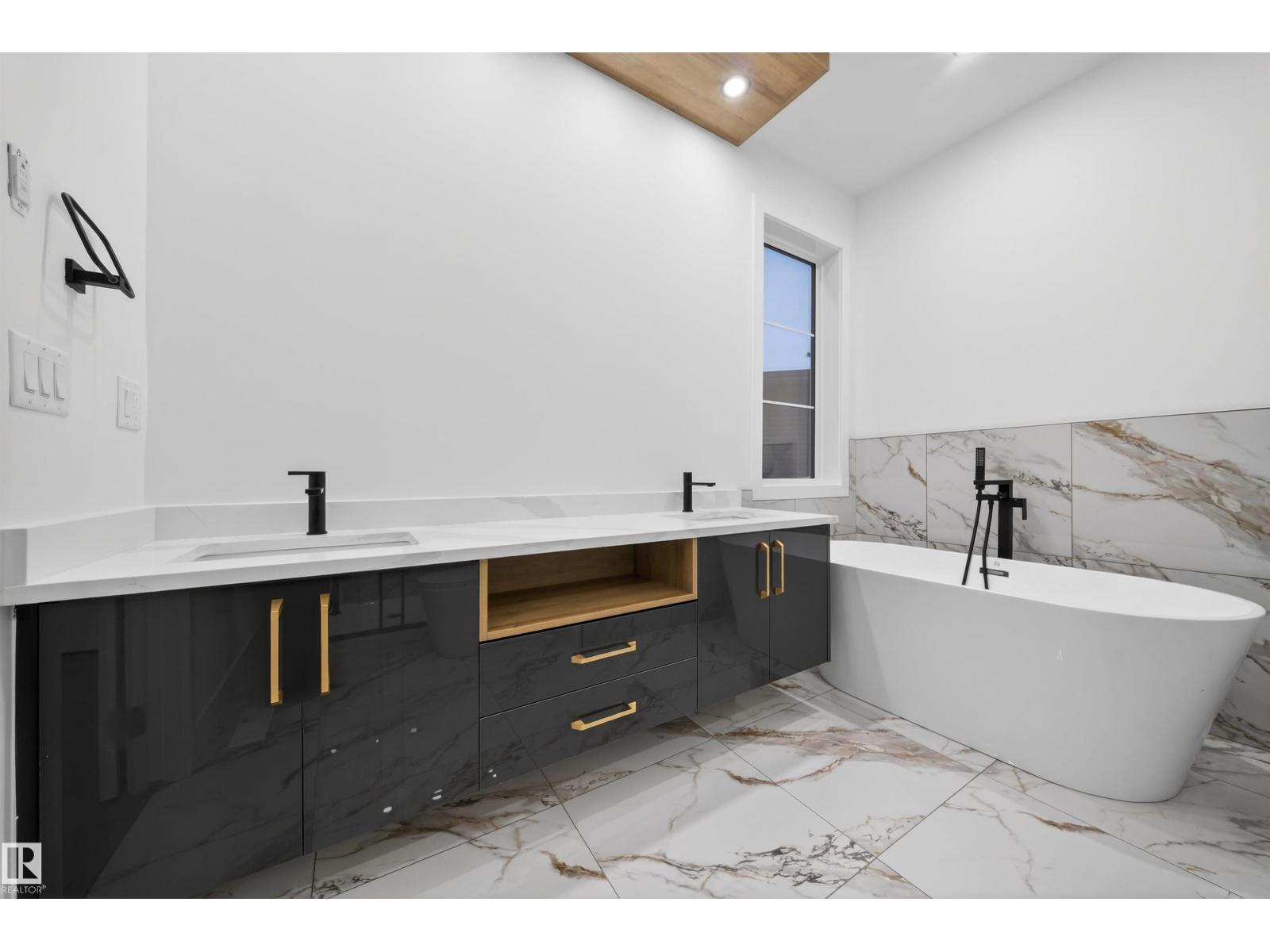 5922 19 St Property Photo 32