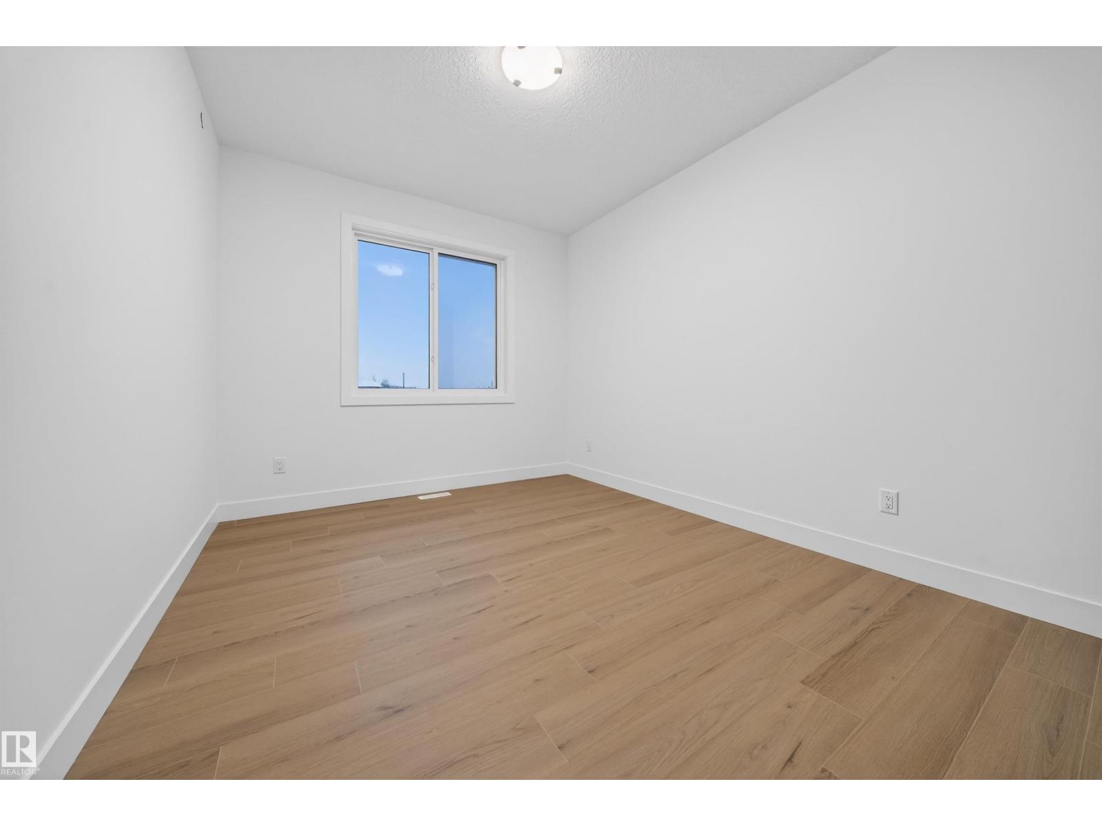 5922 19 St Property Photo 35