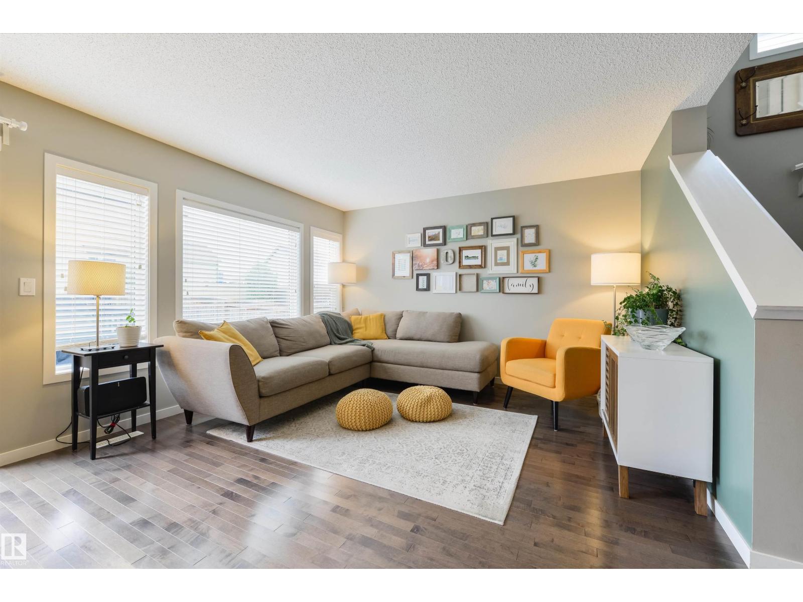 5228 20 Av Sw Property Photo 14